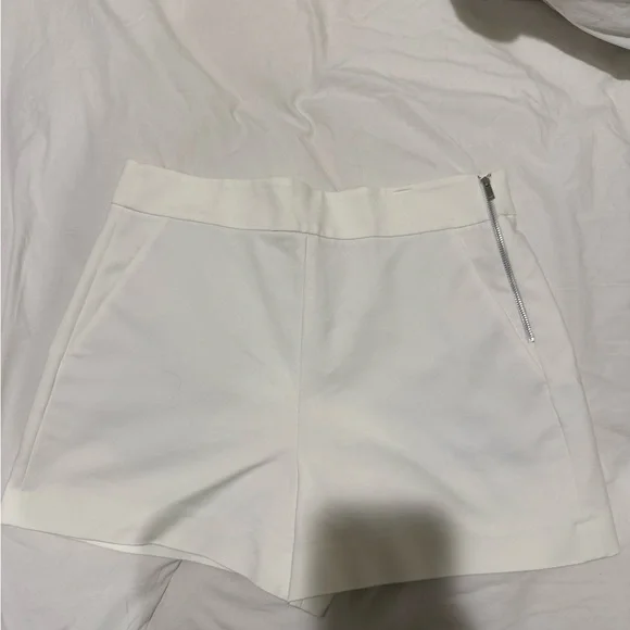 Zara High Waist White Shorts - Picture 1 of 6